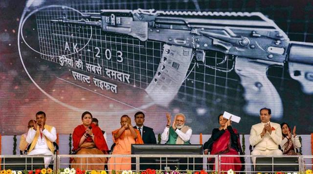 AK203步枪成印度国防重大机遇？神油喝多，印度人的兴奋不值一提